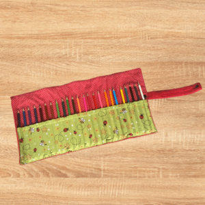 Trousse enroulable à crayons de couleur