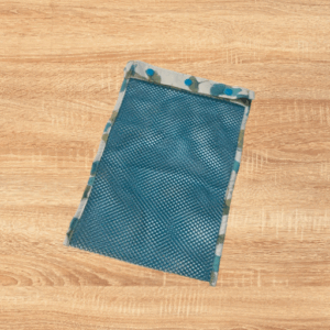 Pochette pour lingettes avec son filet de lavage intégré